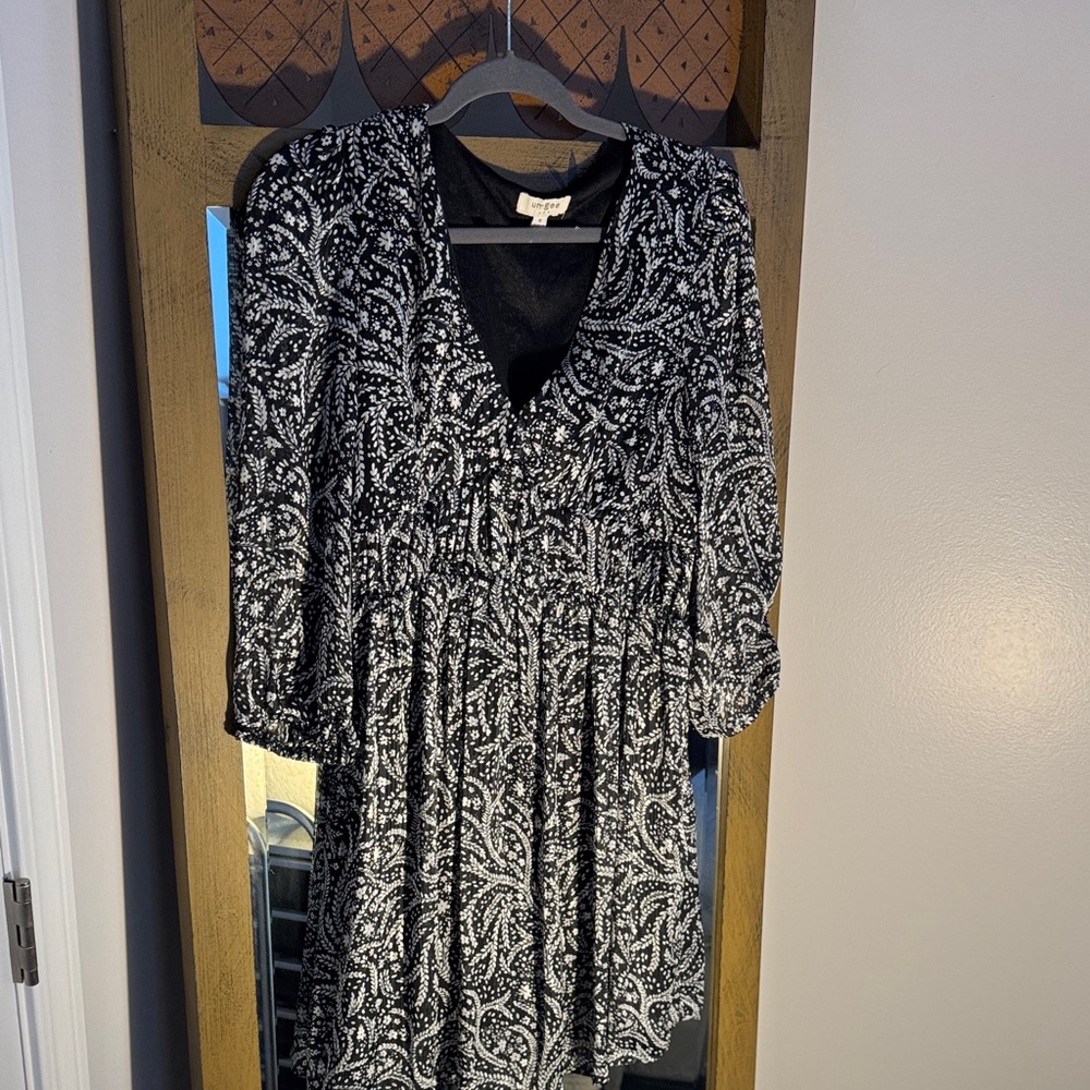 Elegant Black and White Paisley Dress